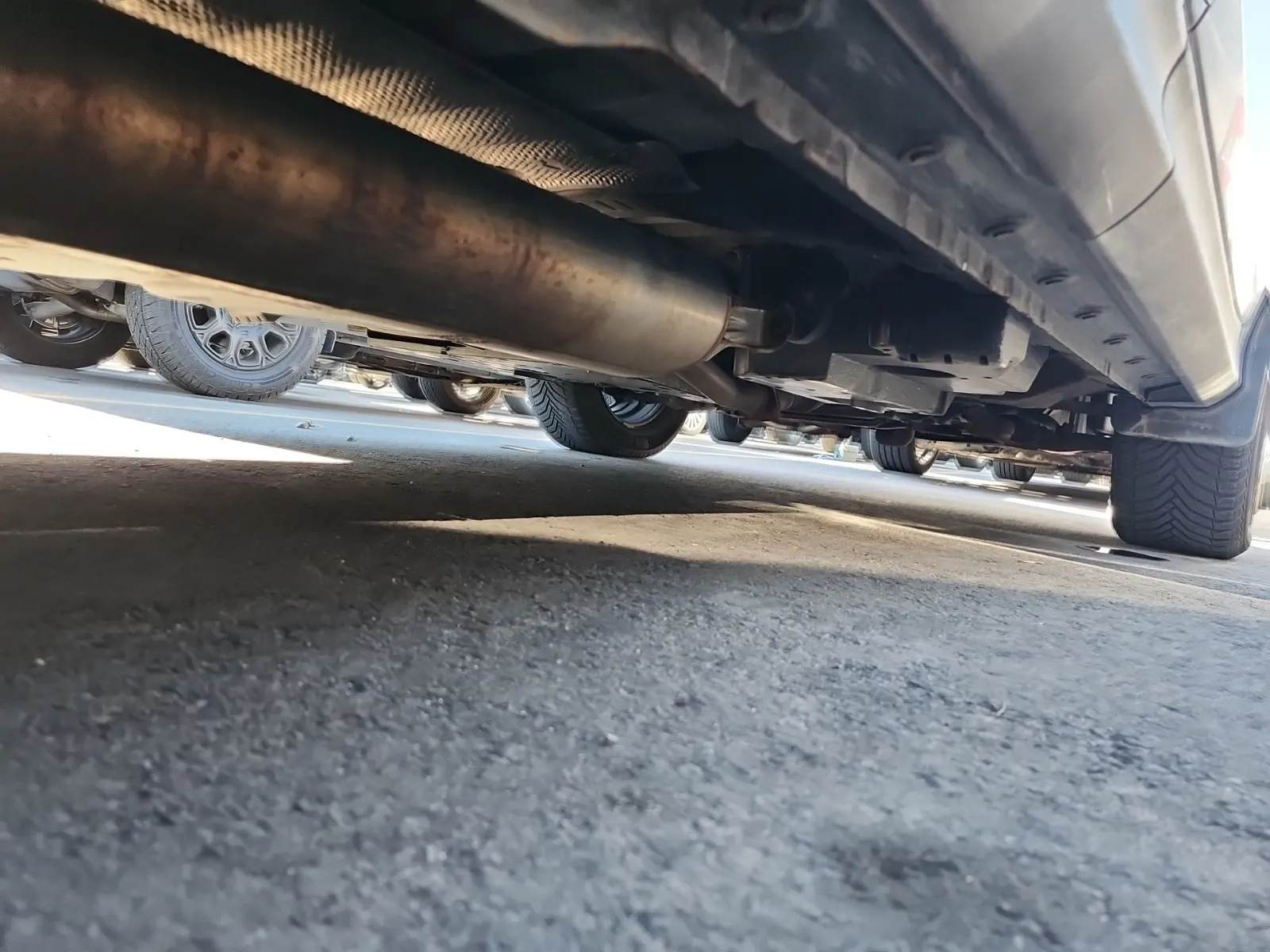 Undercarriage - Passenger Photo