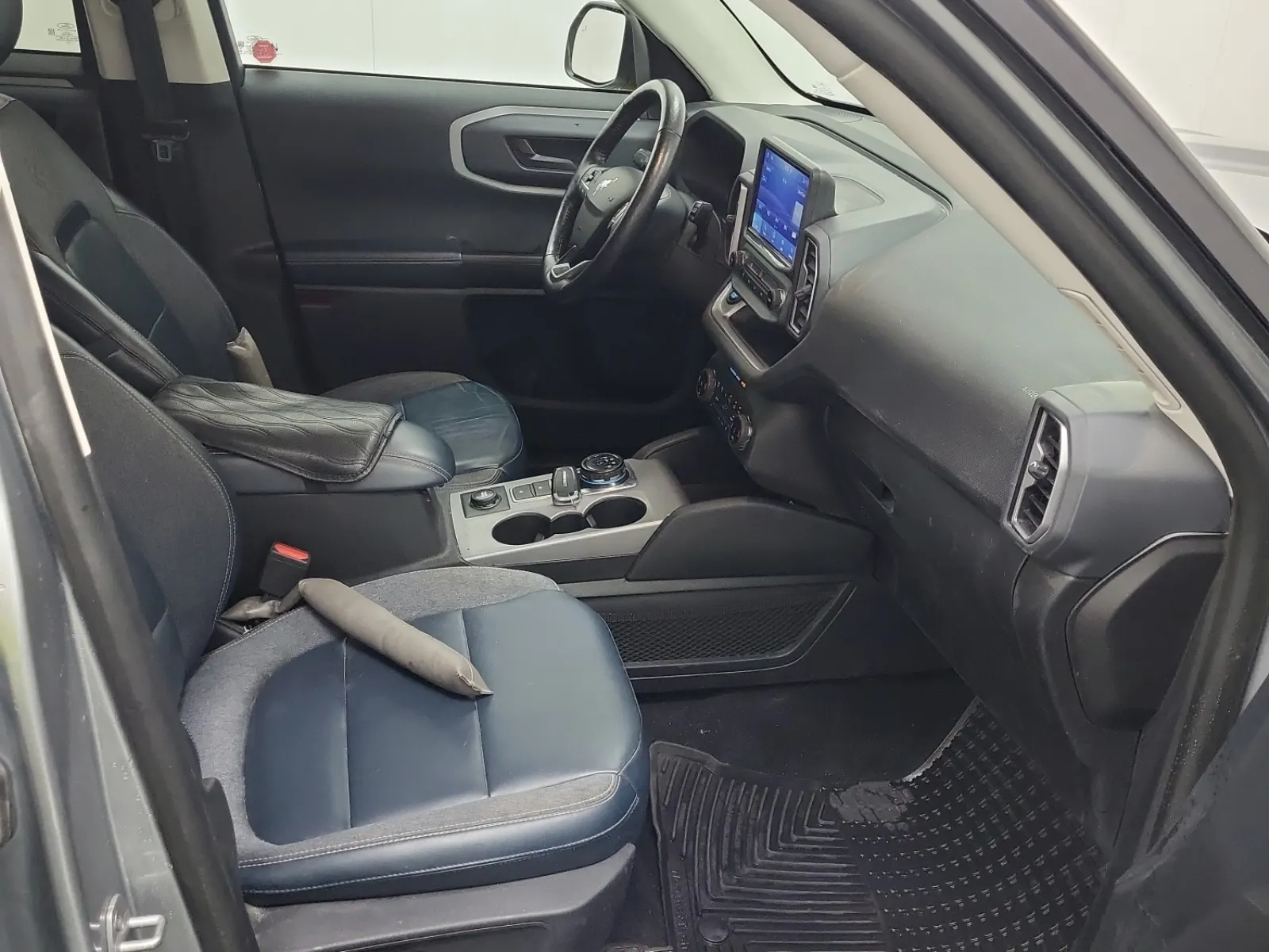 Right Side Interior Photo
