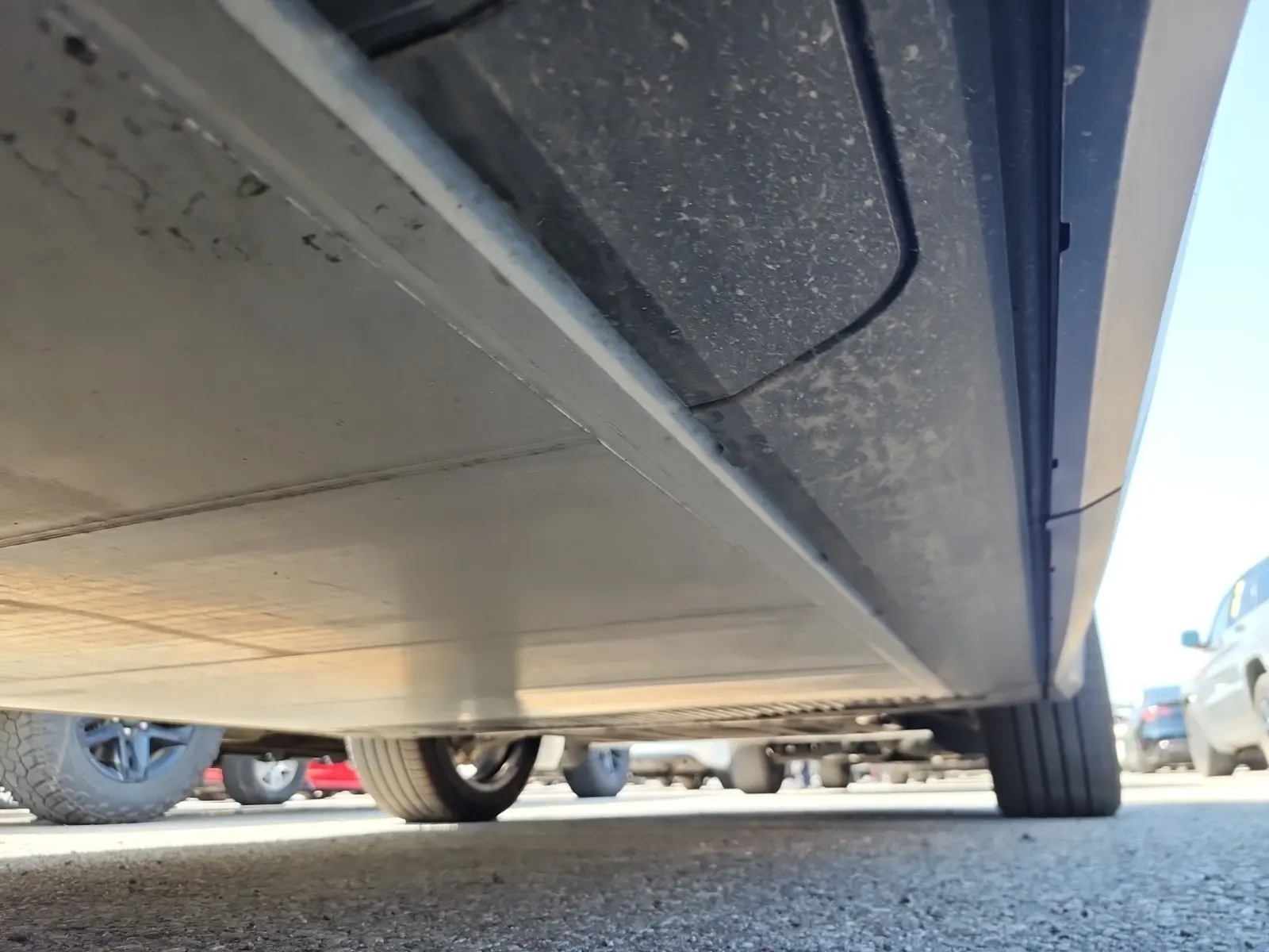 Undercarriage - Passenger Photo