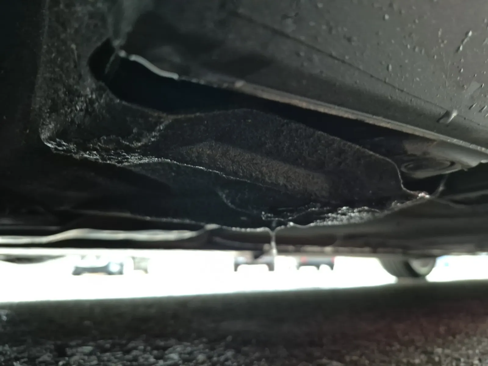 Undercarriage - Driver Photo