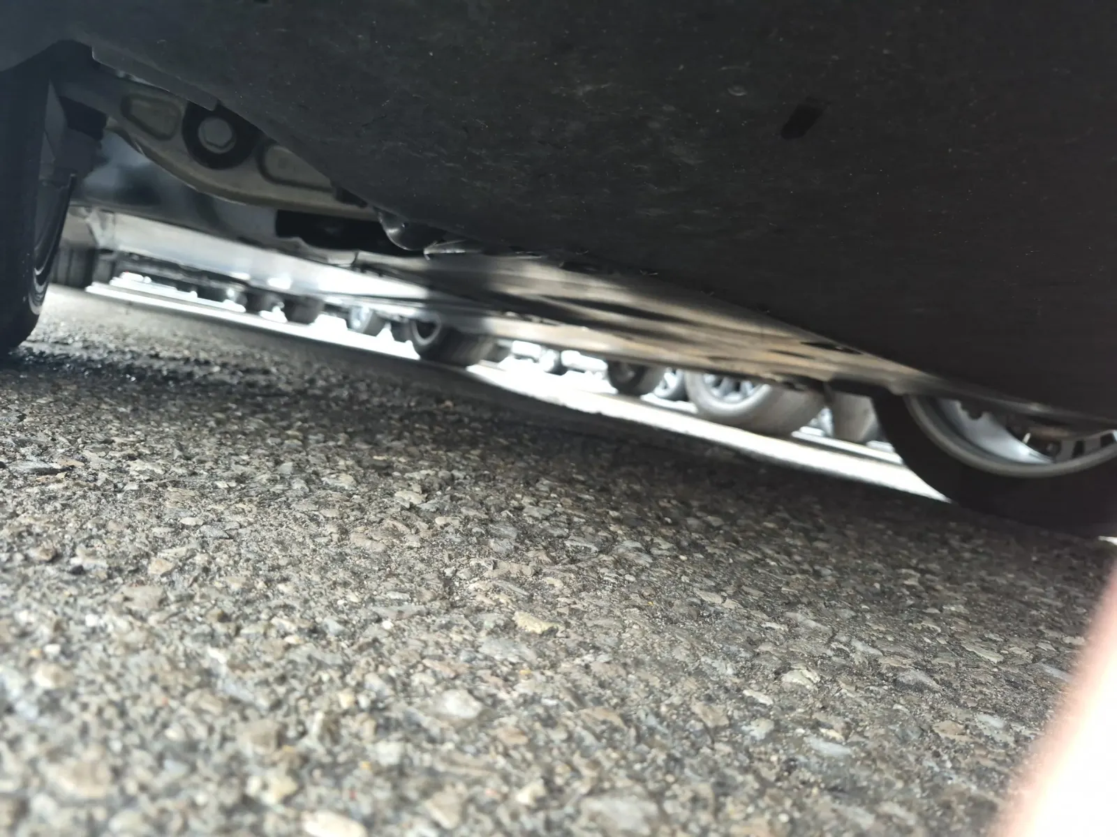 Undercarriage - Front Photo