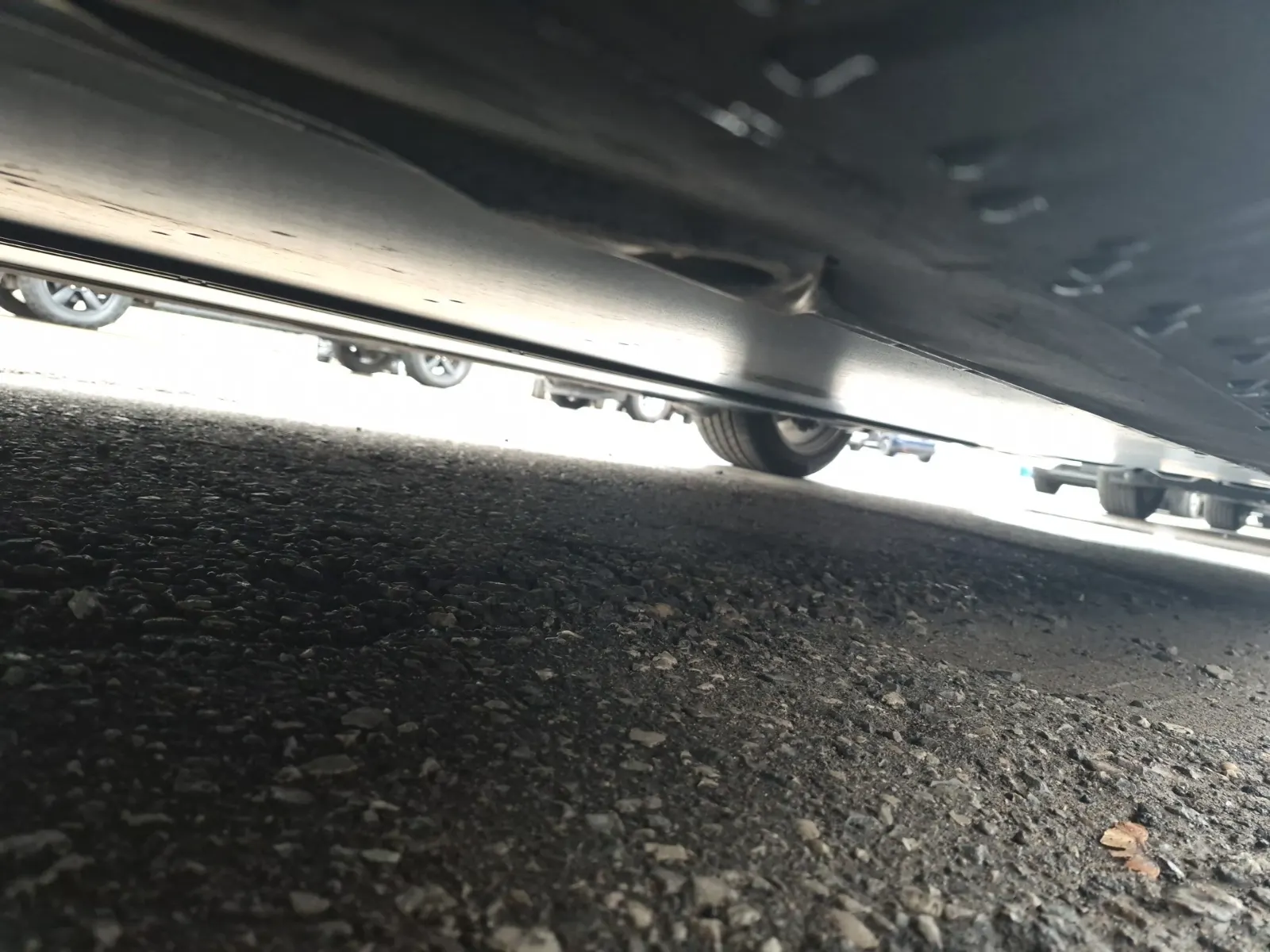 Undercarriage - Driver Photo