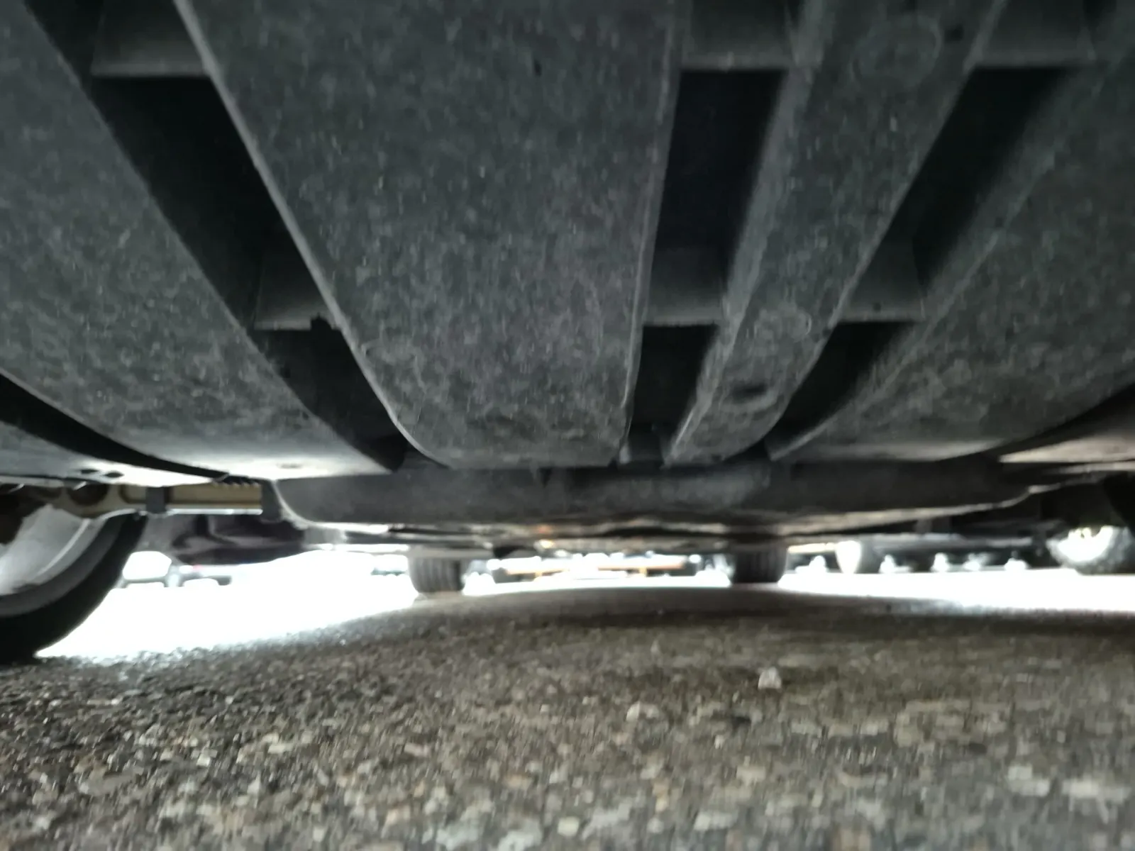 Undercarriage - Front Photo