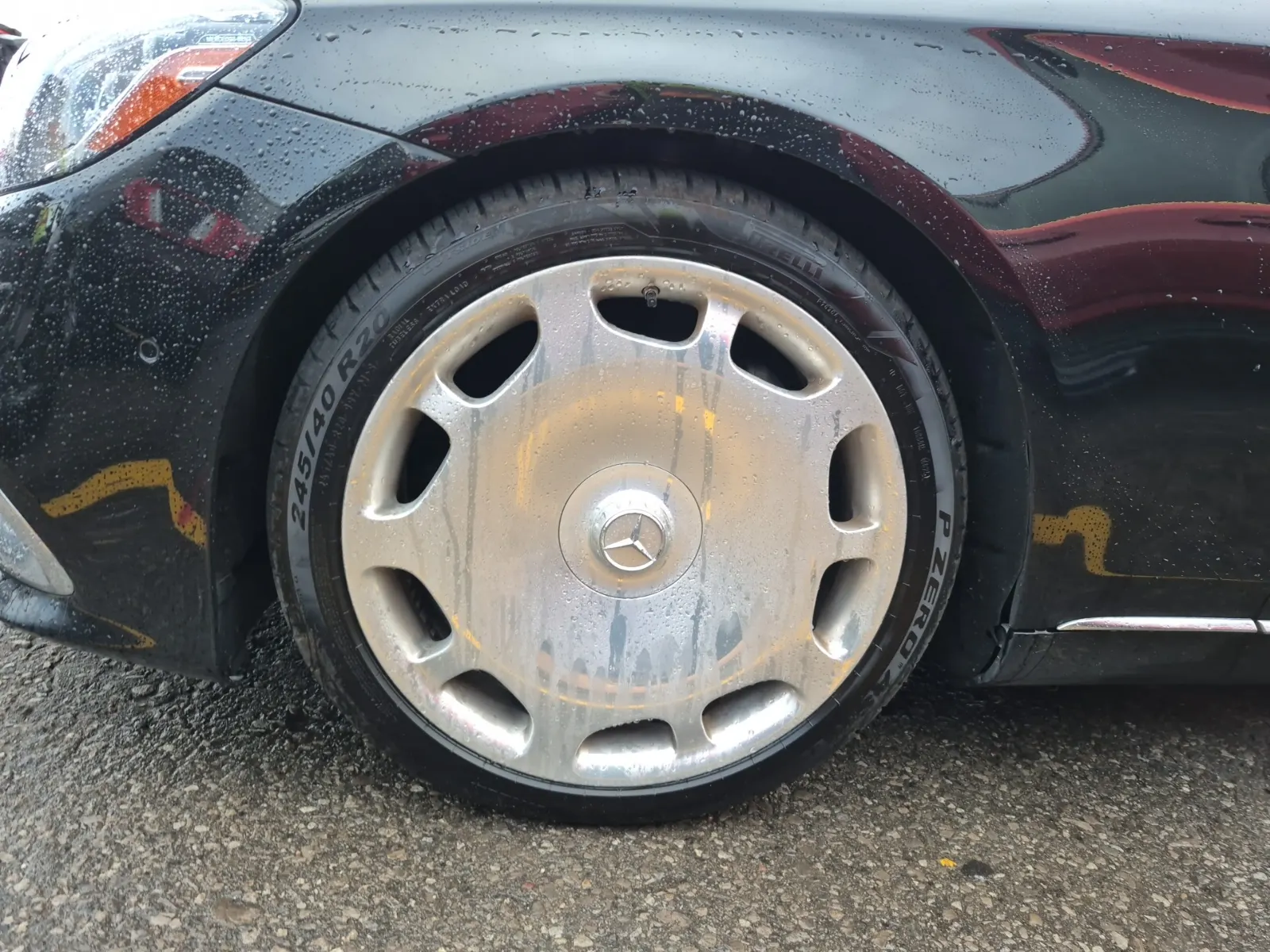 Front driver wheel/tire photo