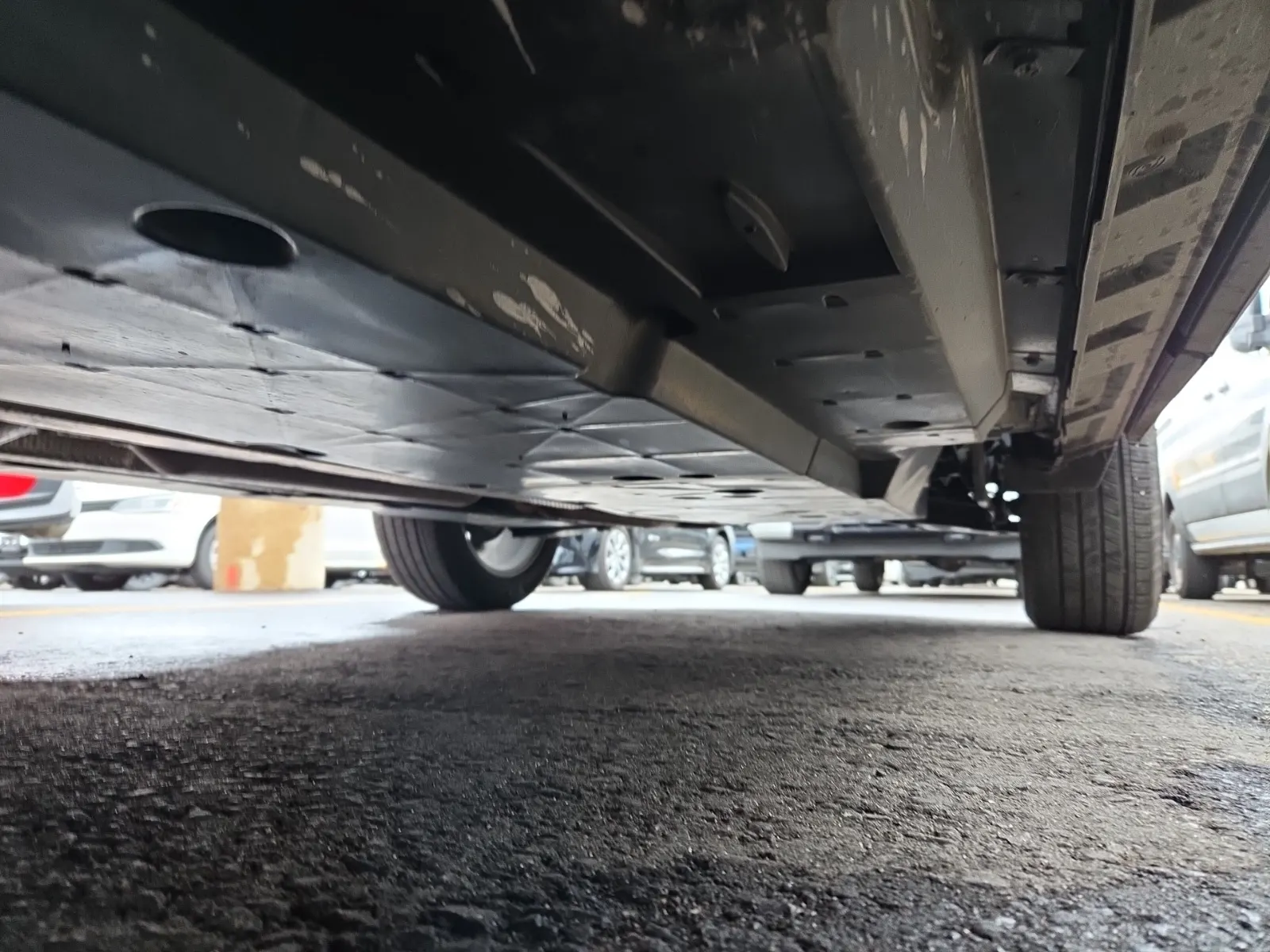 Undercarriage - Driver Photo