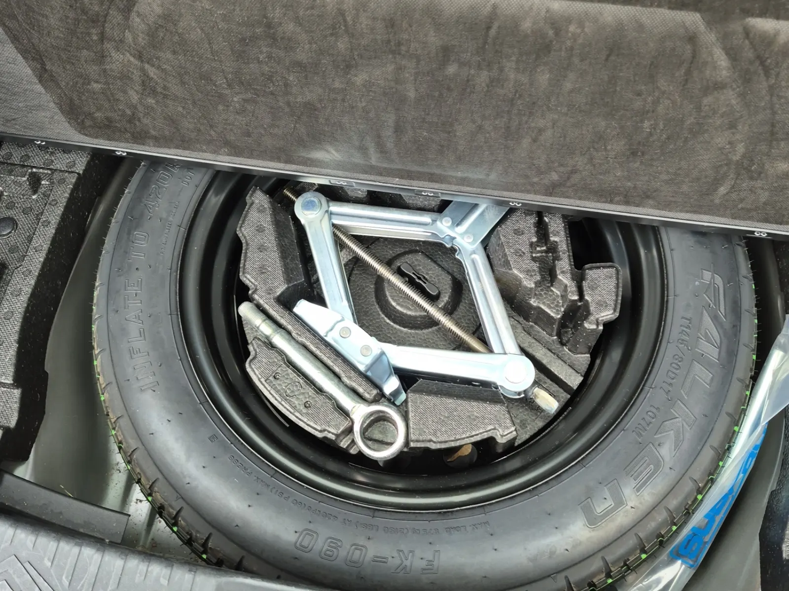 Spare Tire & Wheel Photo