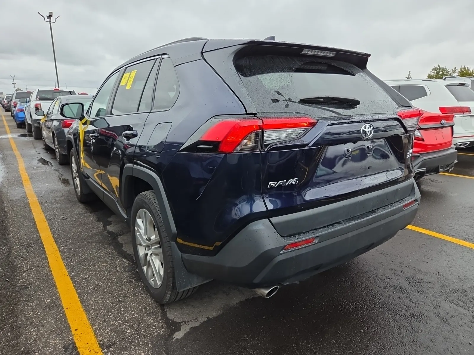 Driver Rear 3/4 Photo