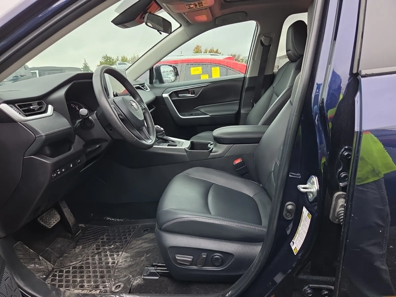 Front Interior Photo