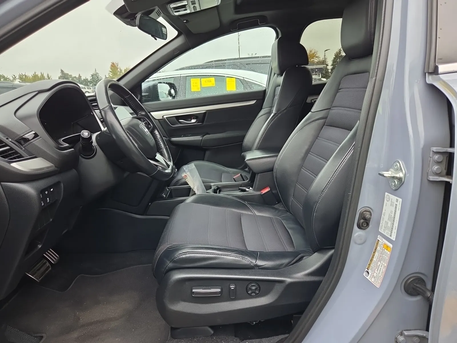 Front Interior Photo
