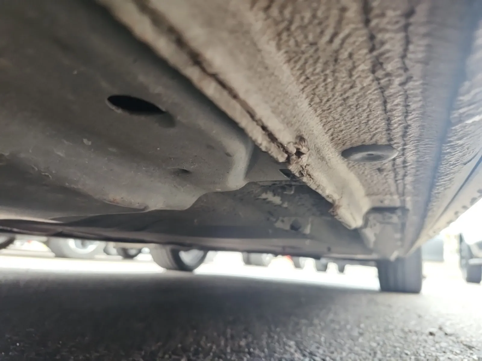 Undercarriage - Driver Photo