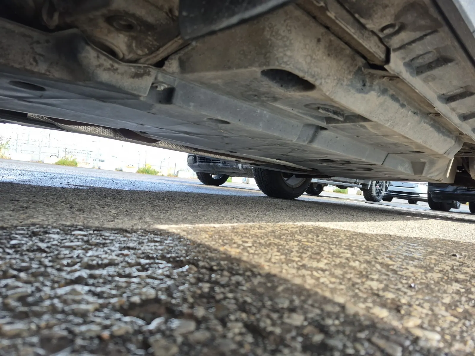 Undercarriage - Driver Photo