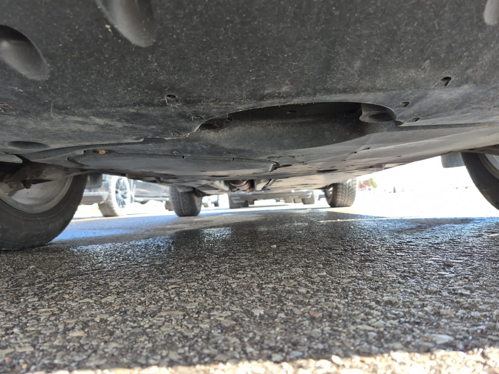 Undercarriage - Front Photo
