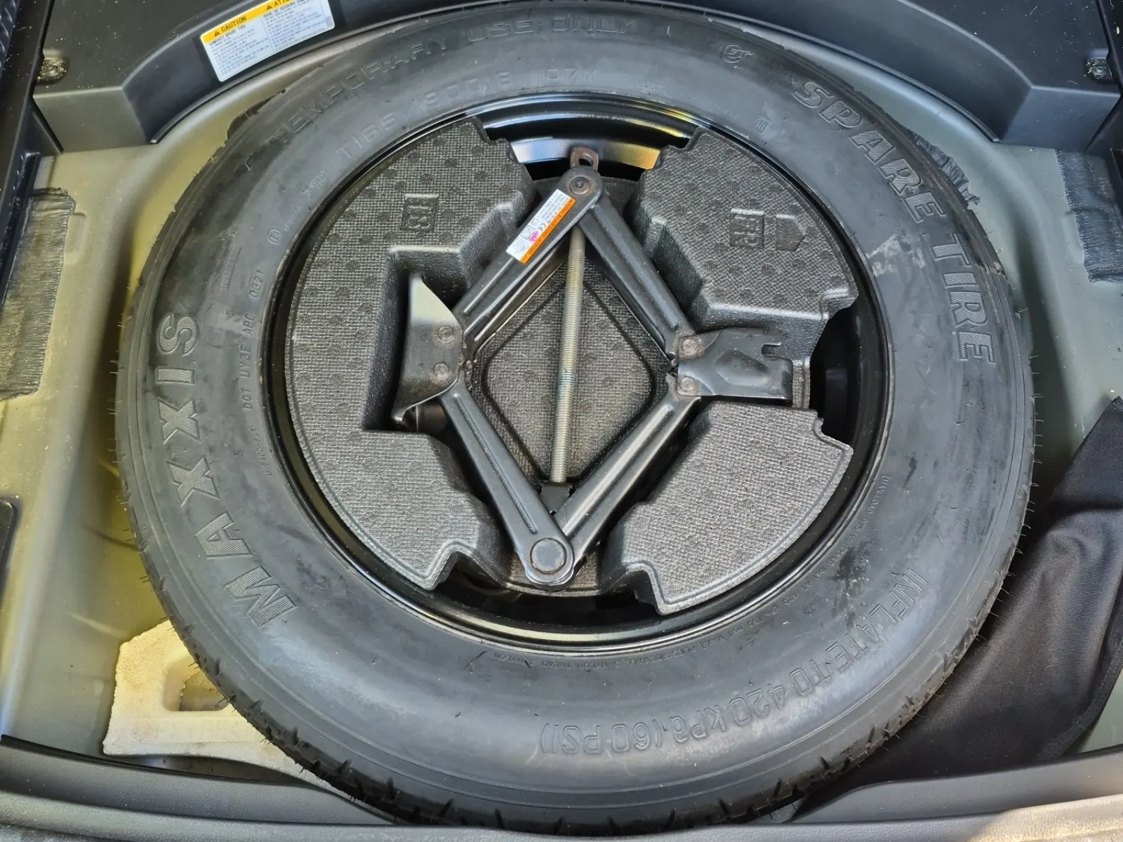 Spare Tire & Wheel Photo