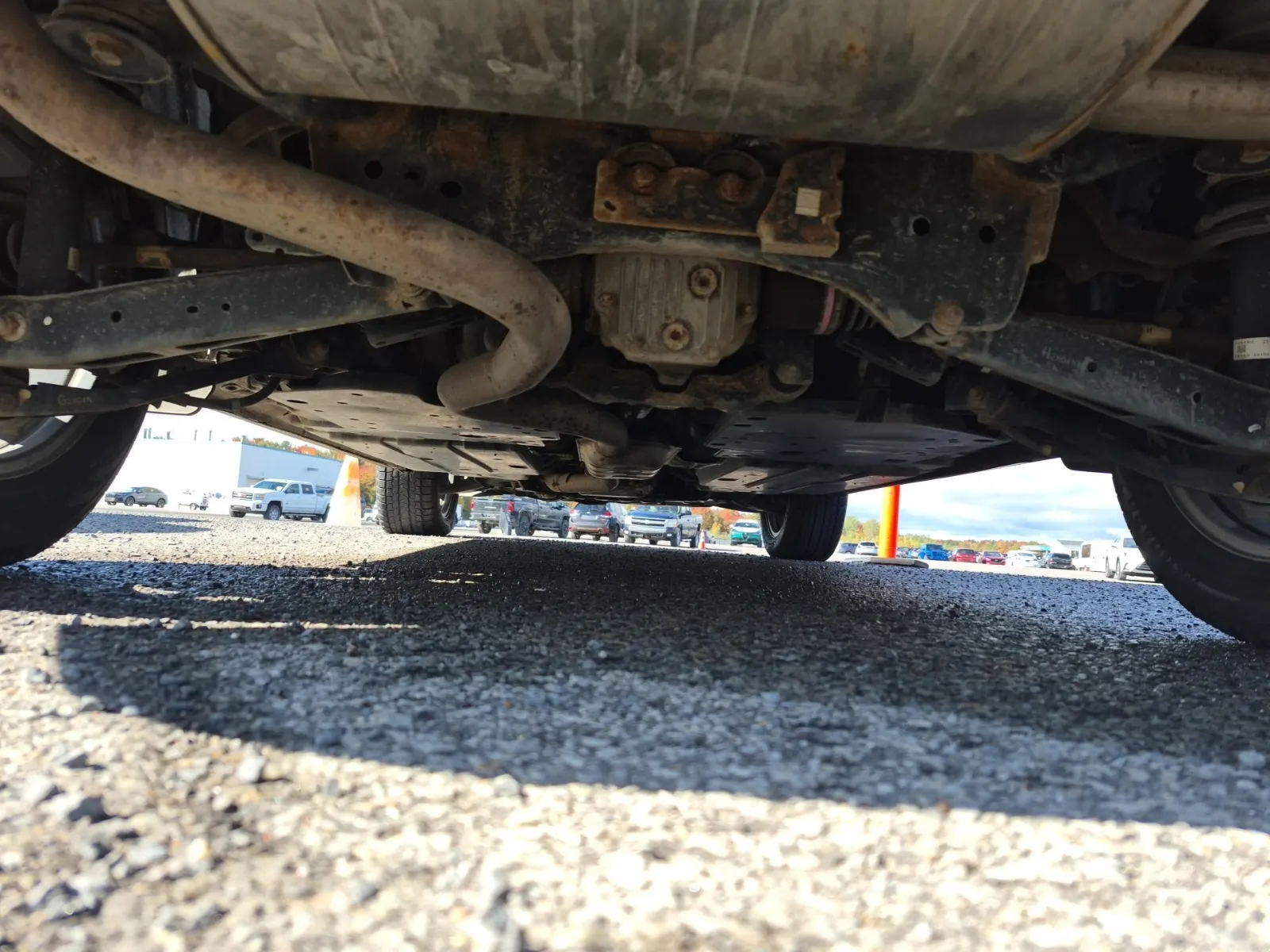 Undercarriage - Rear Photo