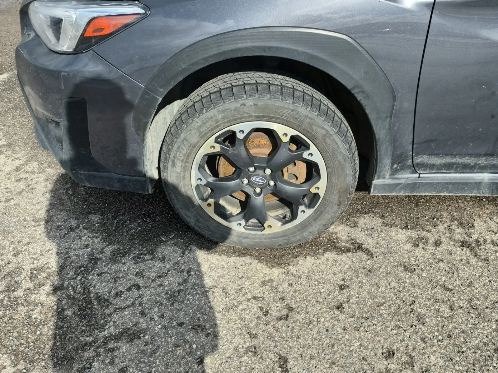 Front driver wheel/tire photo