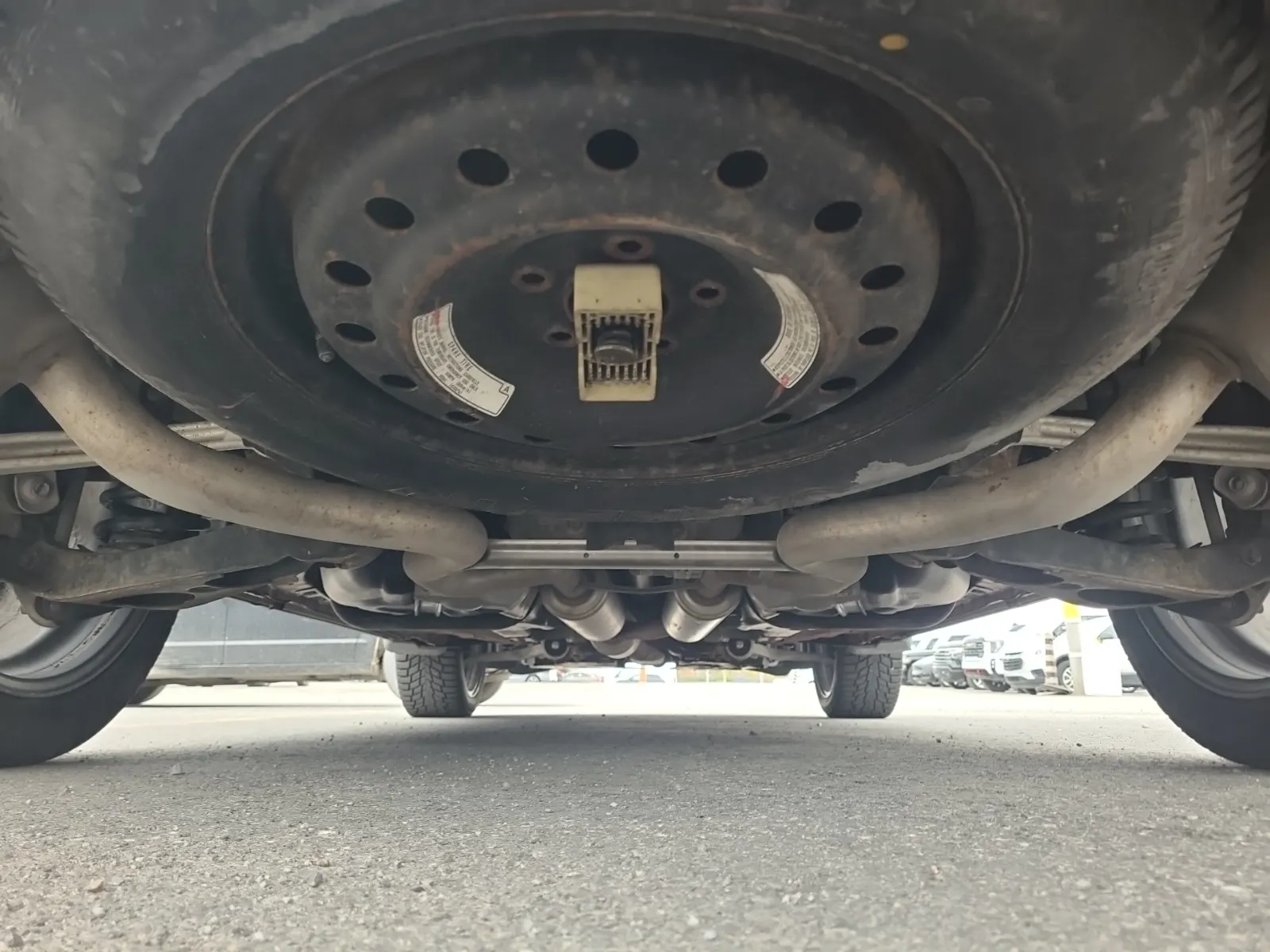 Undercarriage - Rear Photo