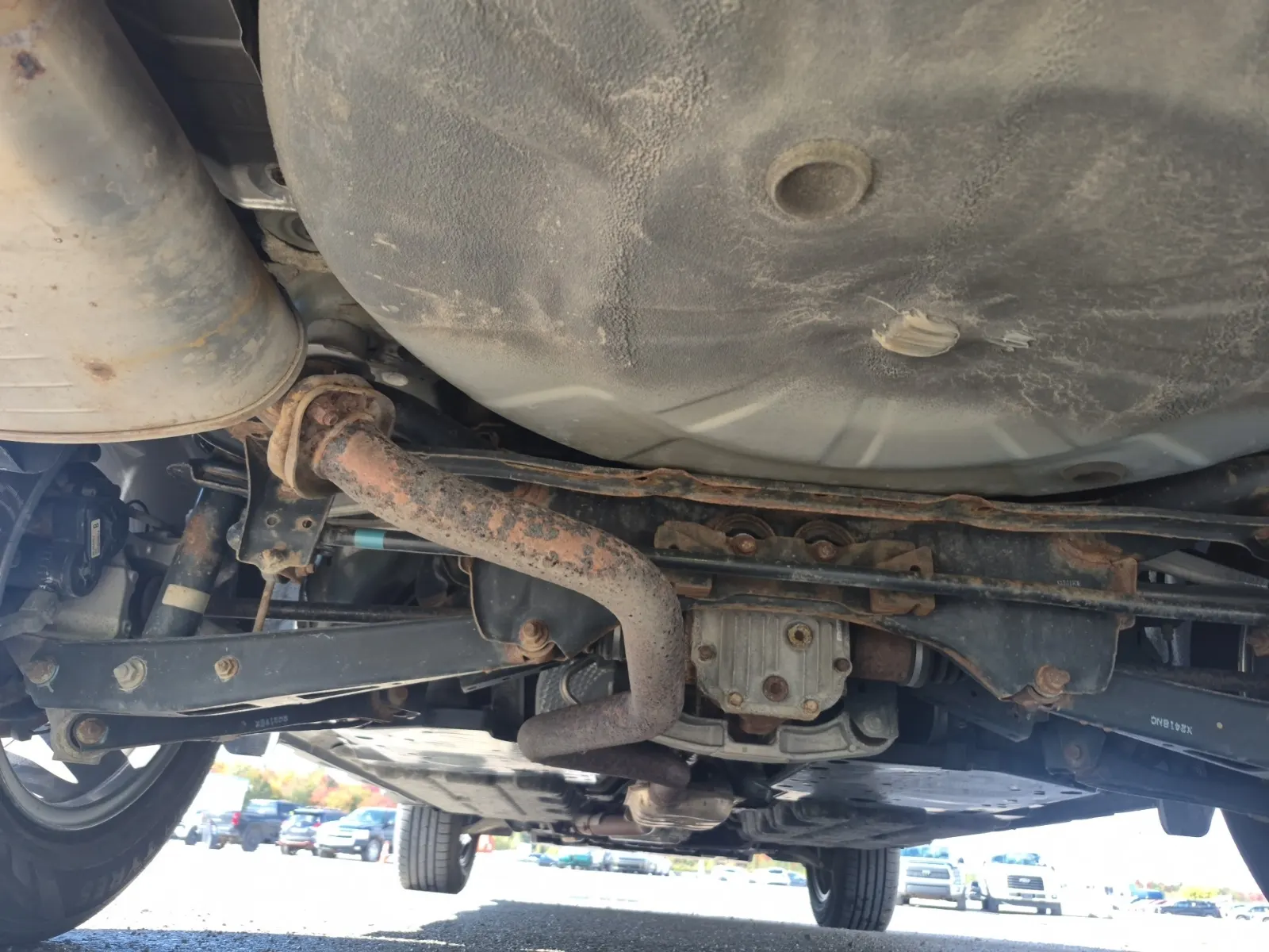 Undercarriage - Rear Photo