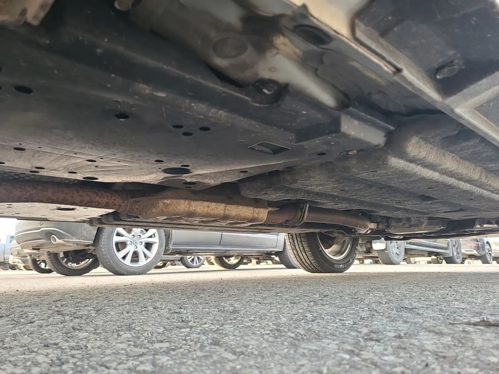 Undercarriage - Passenger Photo