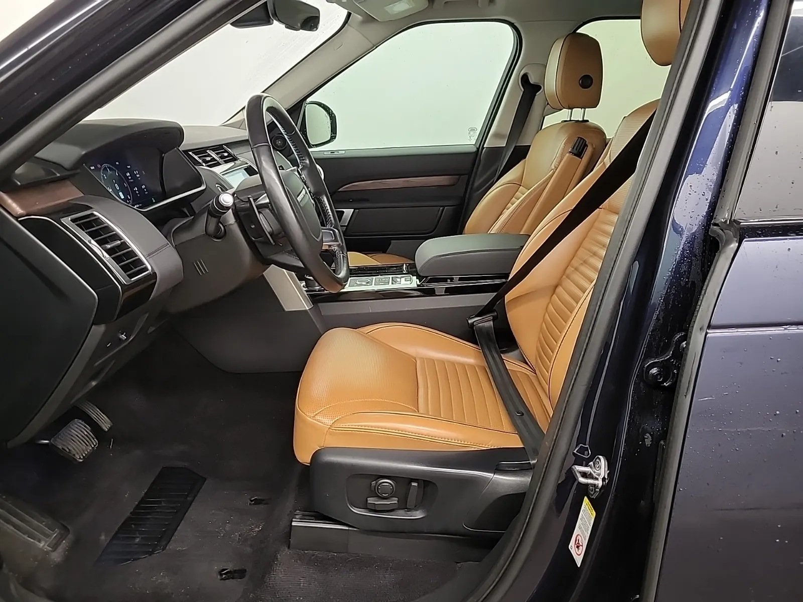 Front Interior Photo