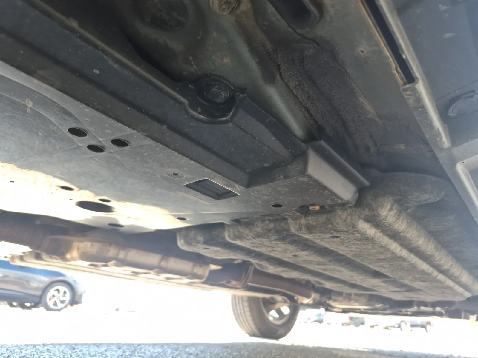 Undercarriage - Passenger Photo