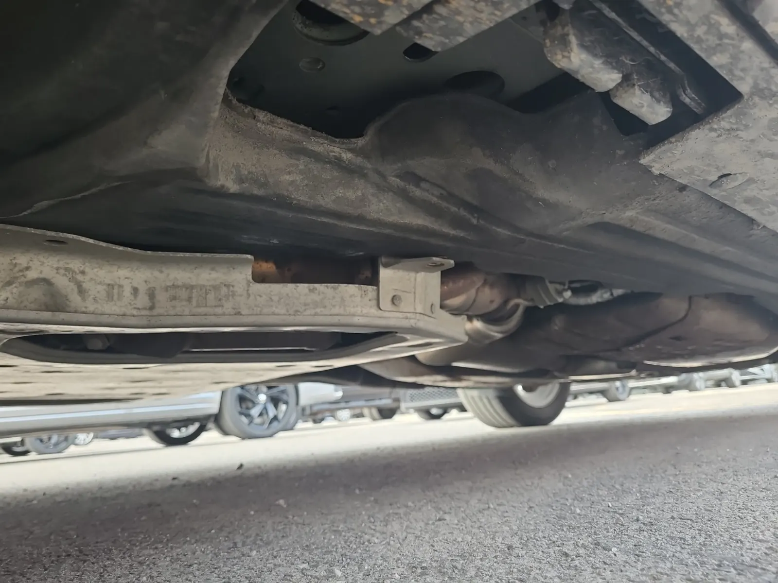 Undercarriage - Driver Photo