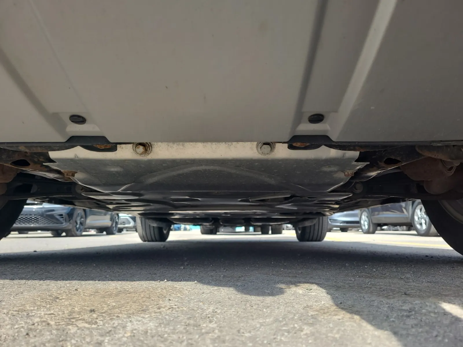 Undercarriage - Front Photo
