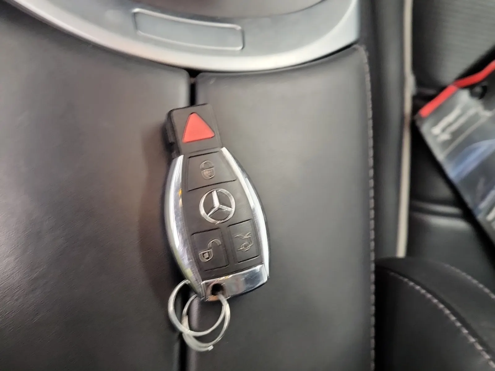 Keys/Fobs/Manual Photo