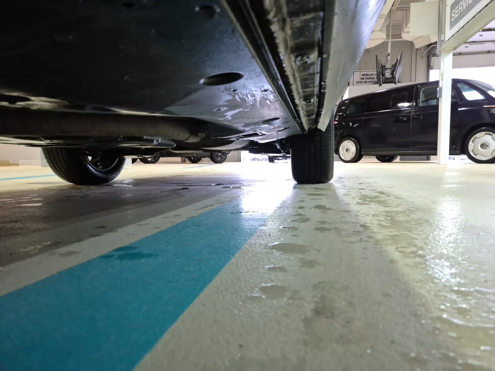 Undercarriage - Driver Photo