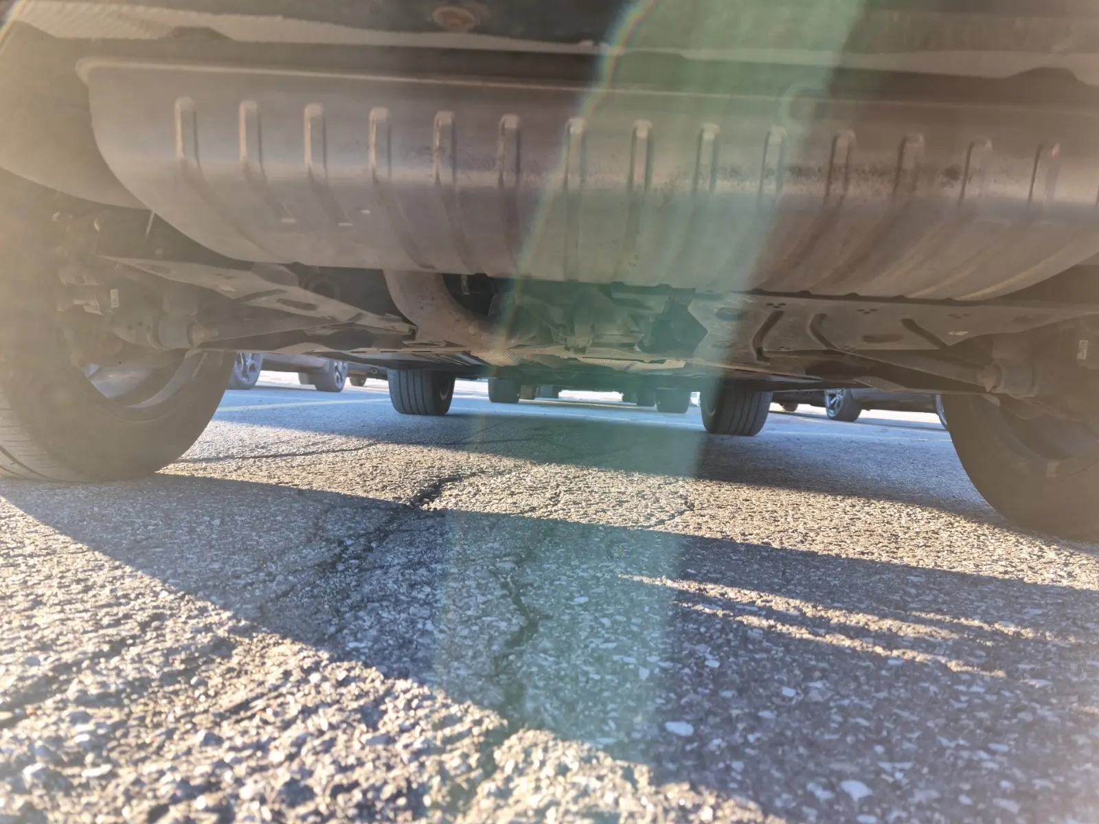 Undercarriage - Rear Photo