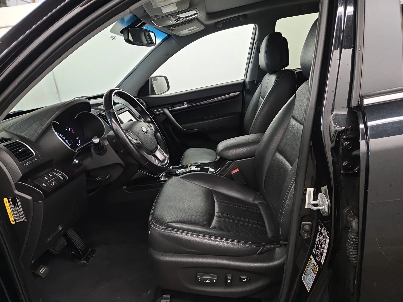 Front Interior Photo