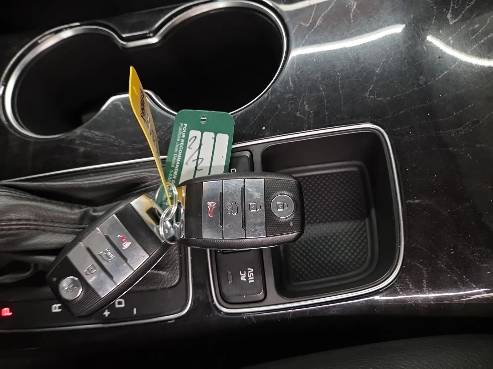 Keys/Fobs/Manual Photo