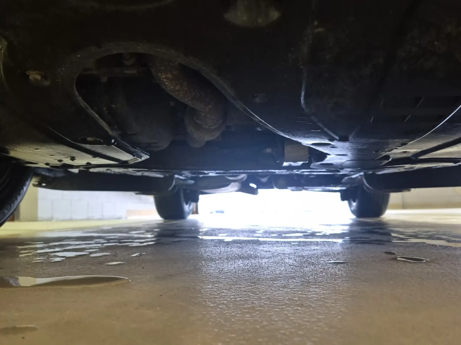 Undercarriage - Front Photo