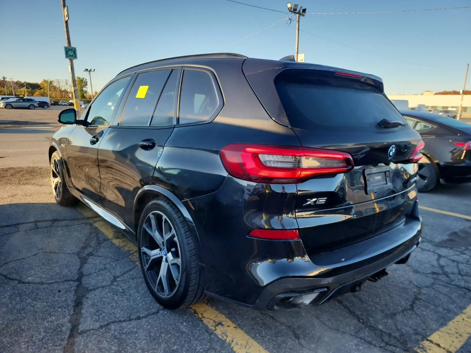 Driver Rear 3/4 Photo