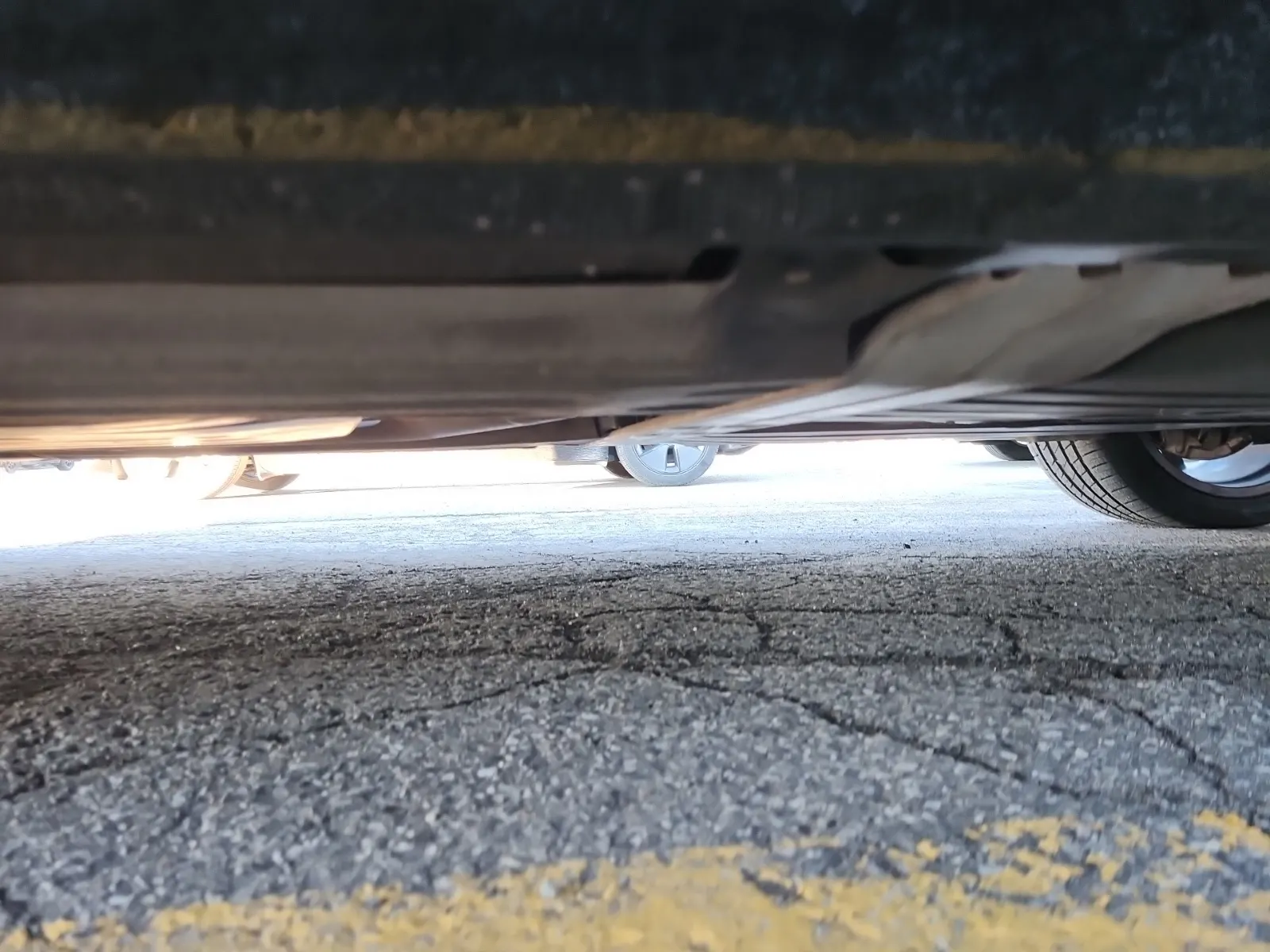 Undercarriage - Driver Photo