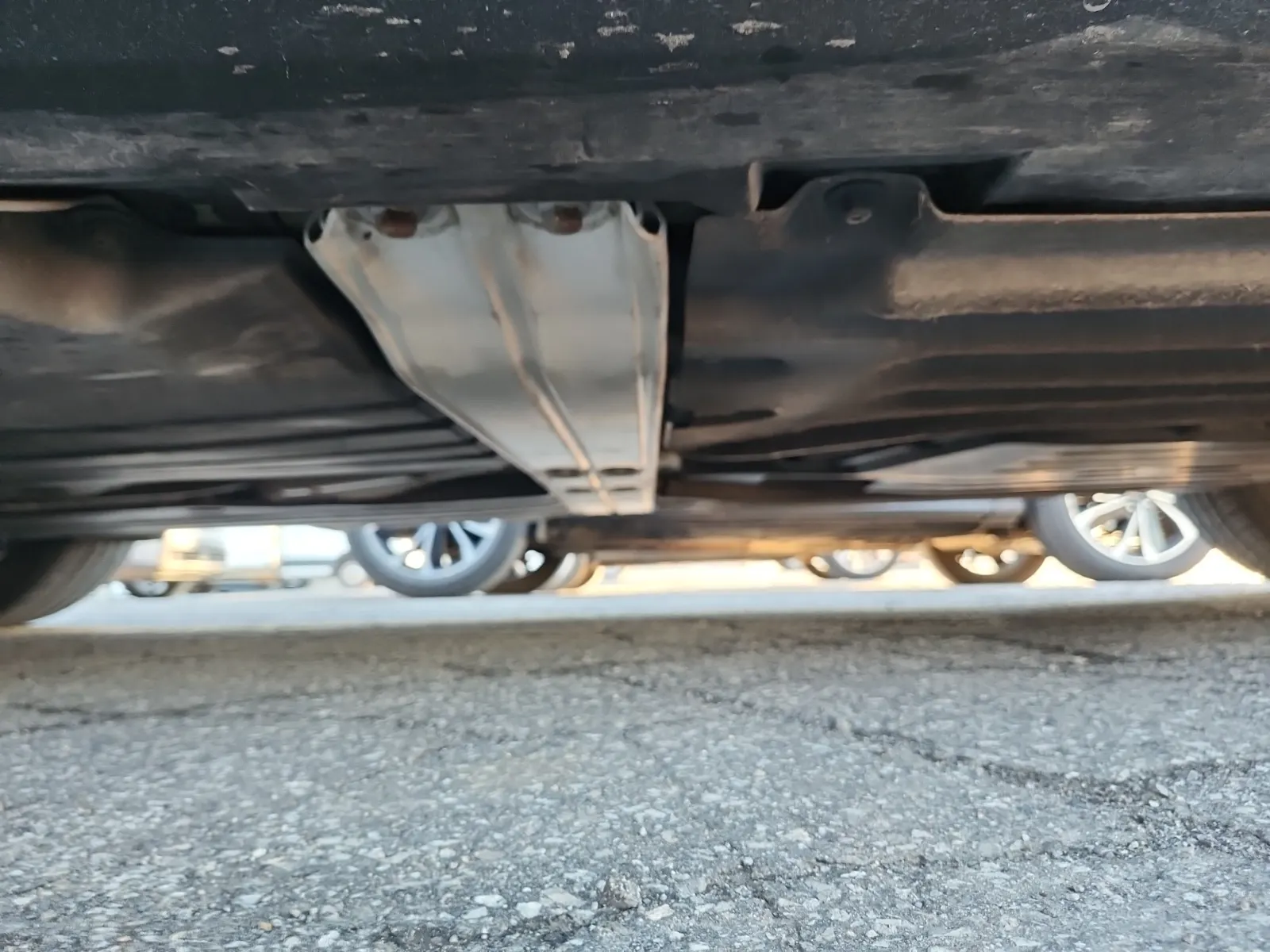 Undercarriage - Passenger Photo