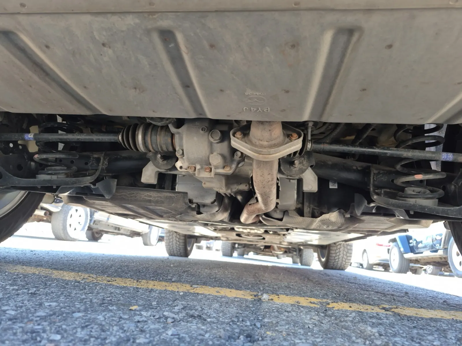 Undercarriage - Rear Photo
