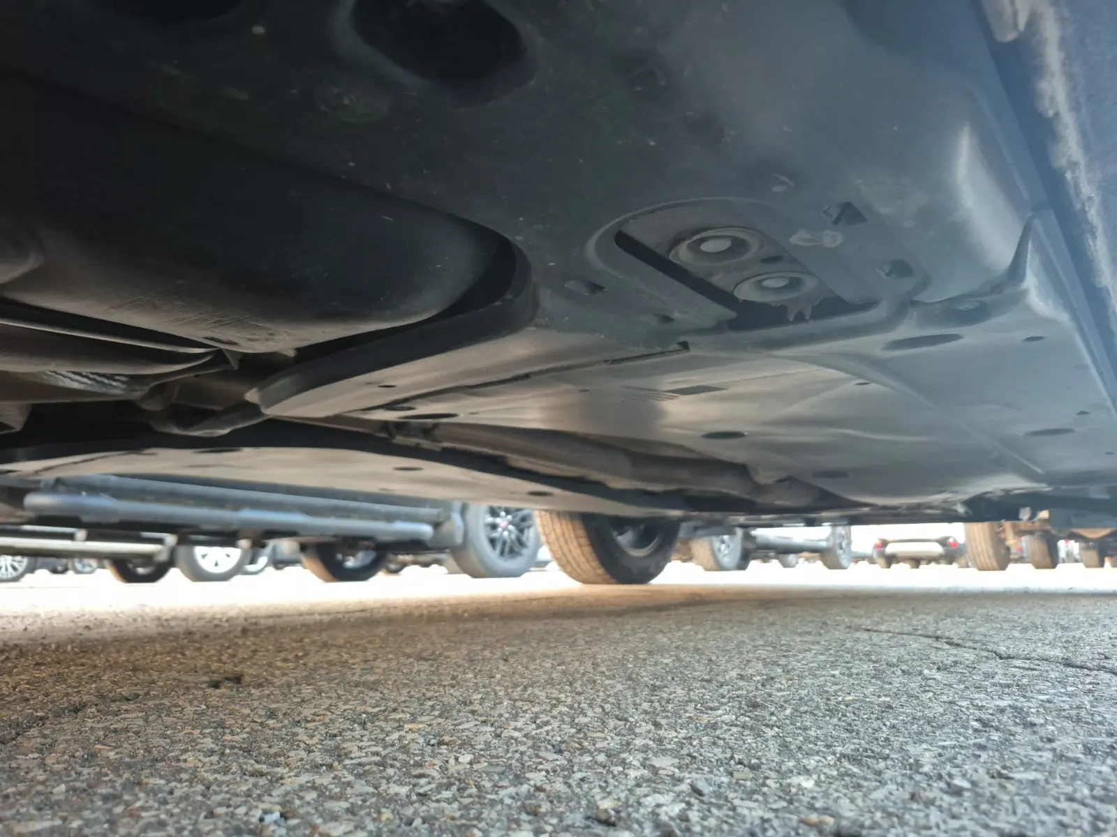 Undercarriage - Passenger Photo