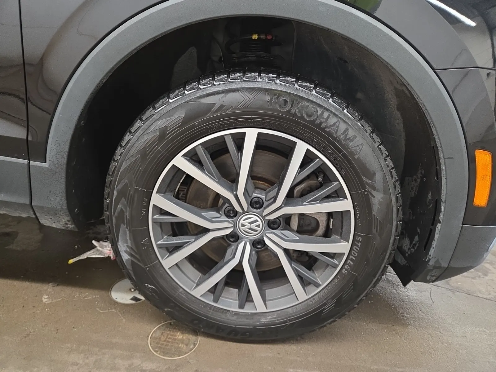 Right Front Wheel/Tire Photo