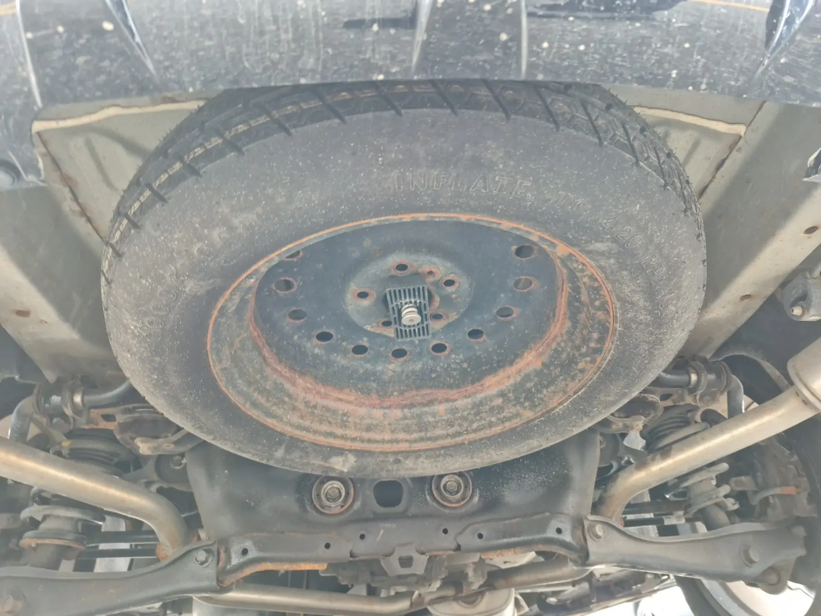 Spare Tire & Wheel Photo