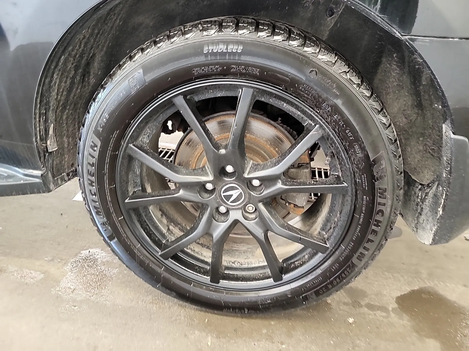 Left Rear Wheel/Tire Photo