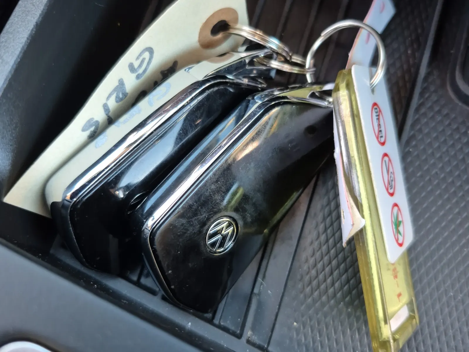 Keys/Fobs/Manual Photo