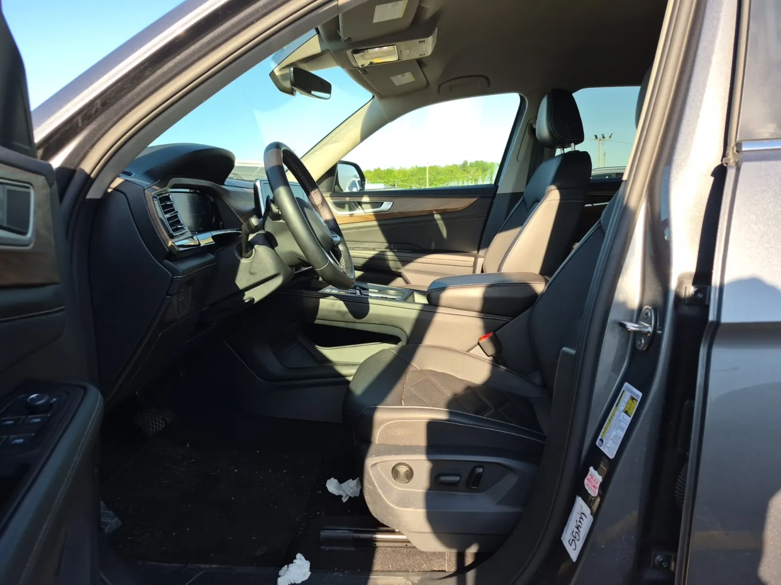 Front Interior Photo