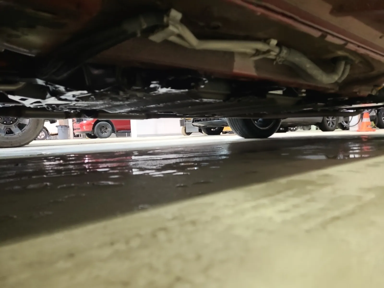 Undercarriage - Driver Photo