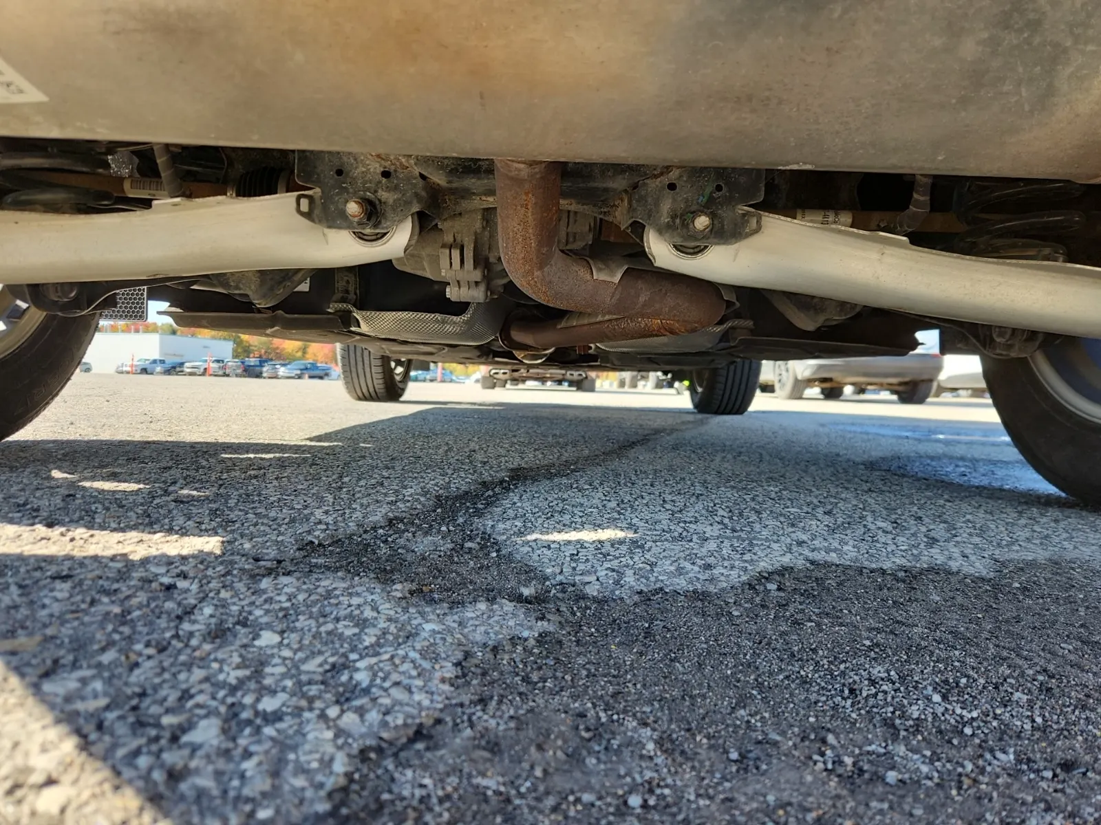 Undercarriage - Rear Photo