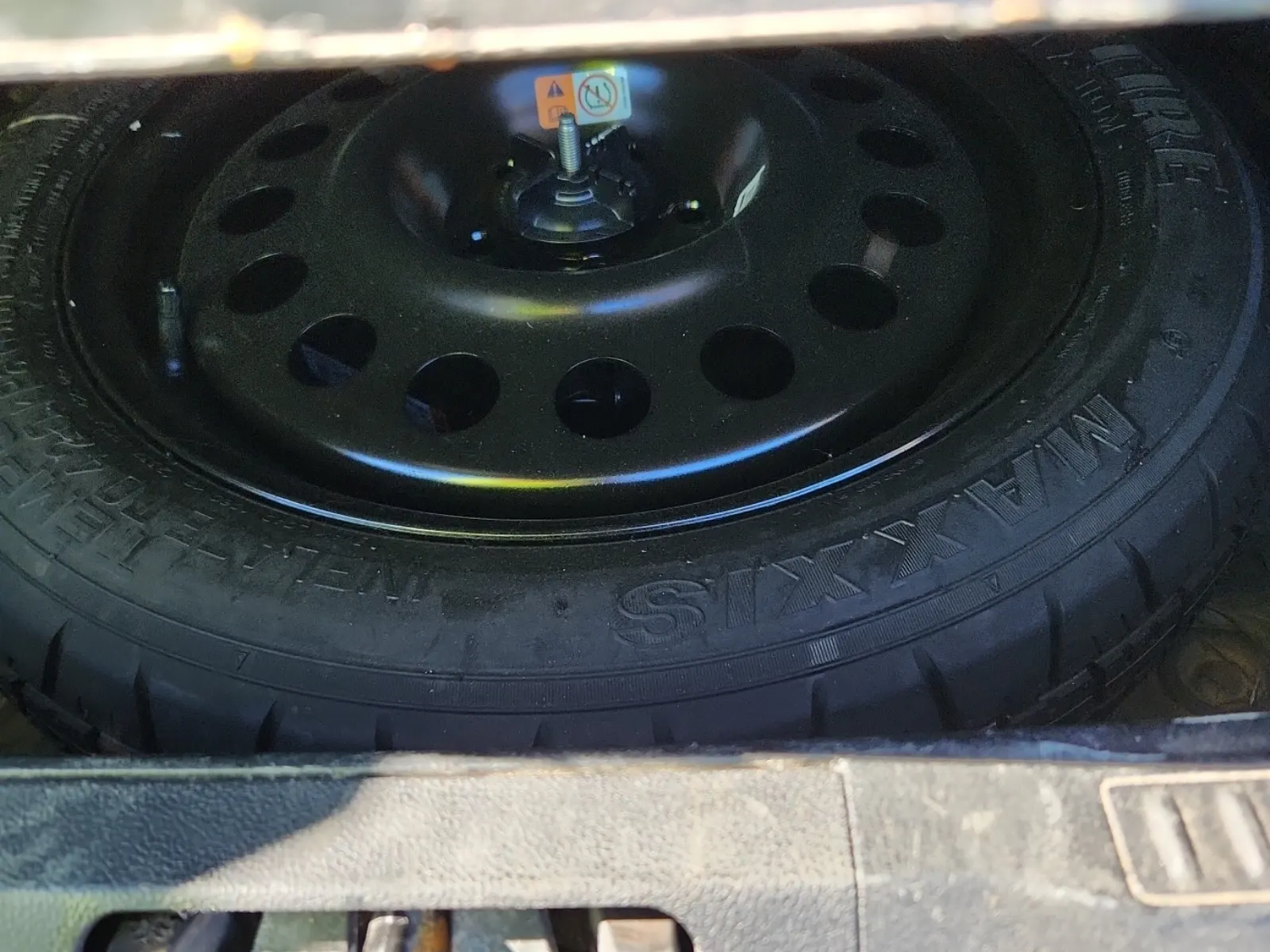 Spare Tire & Wheel Photo