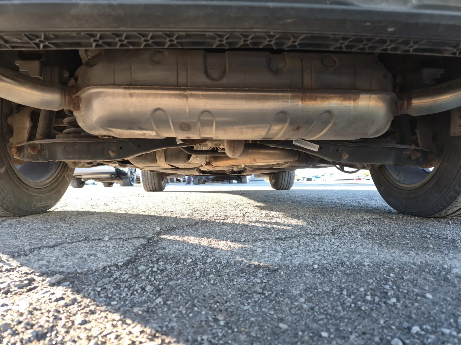 Undercarriage - Rear Photo