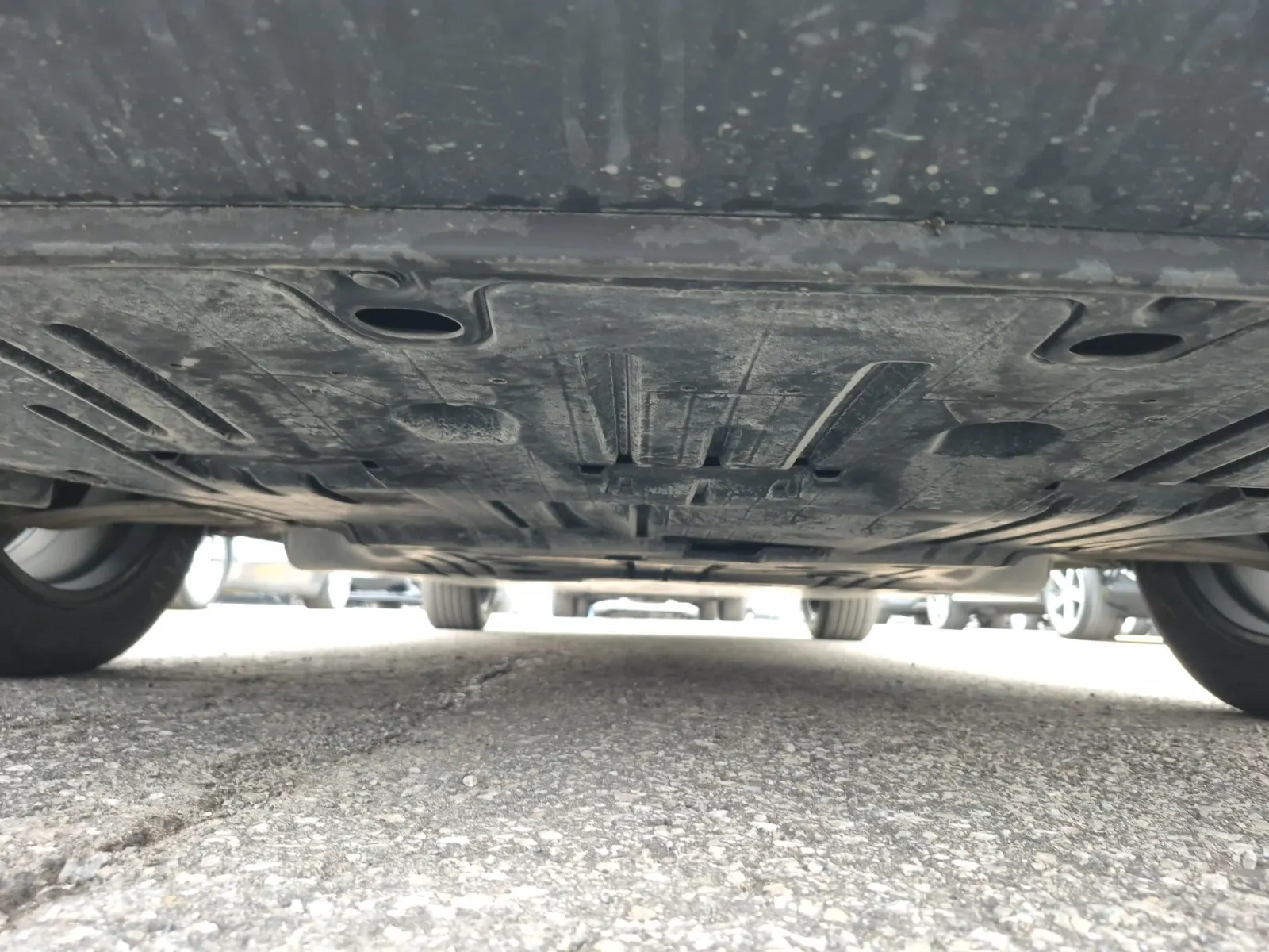 Undercarriage - Front Photo