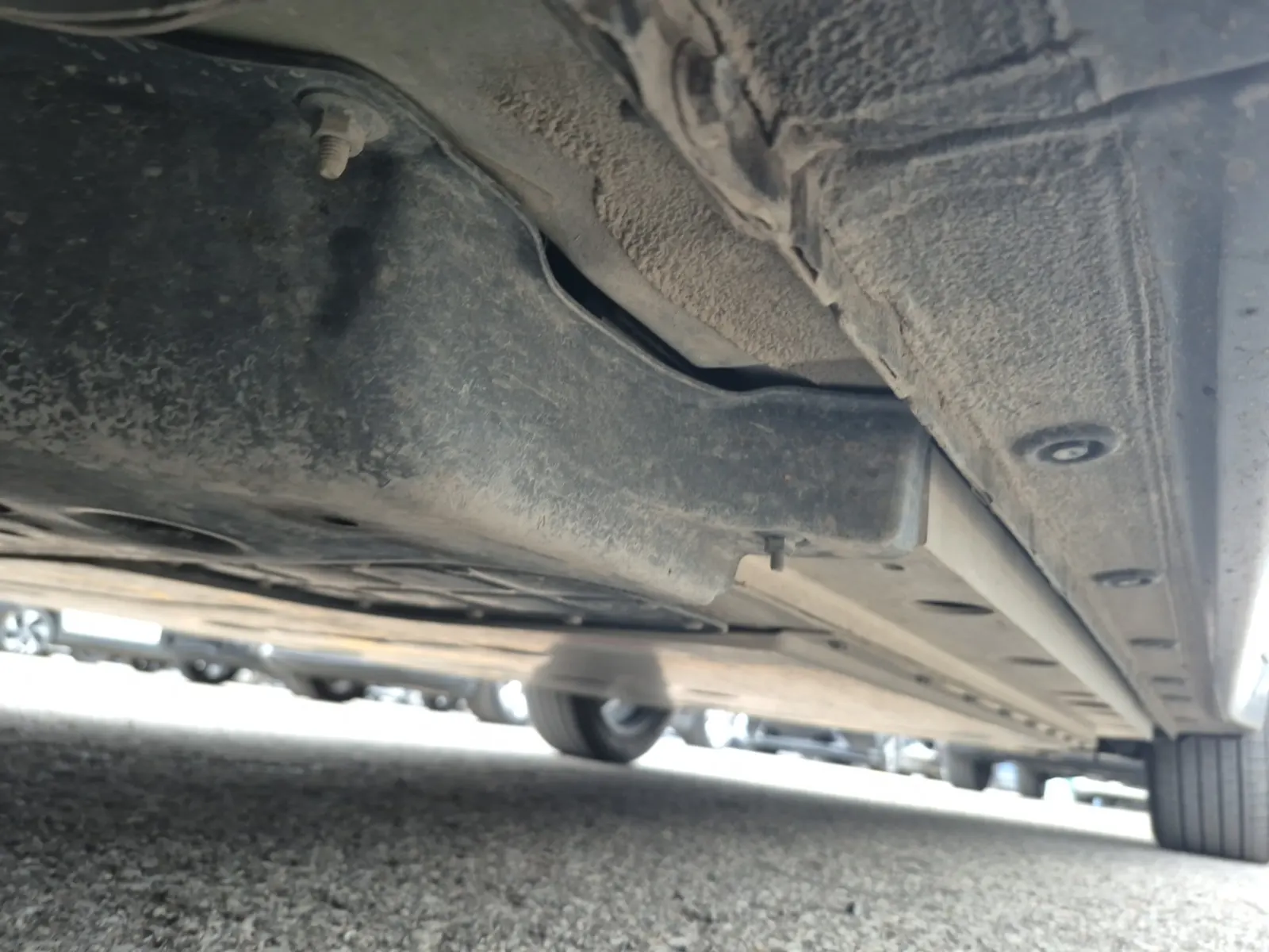 Undercarriage - Driver Photo