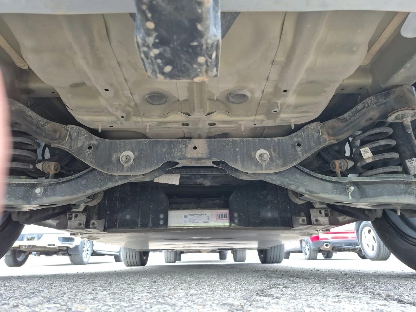 Undercarriage - Rear Photo