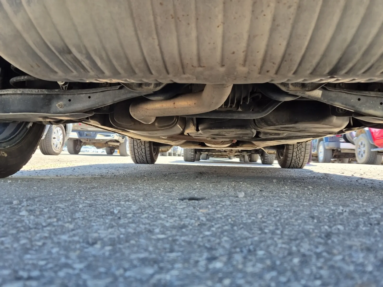 Undercarriage - Rear Photo